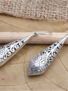 Silver Plated Teardrop Earrings